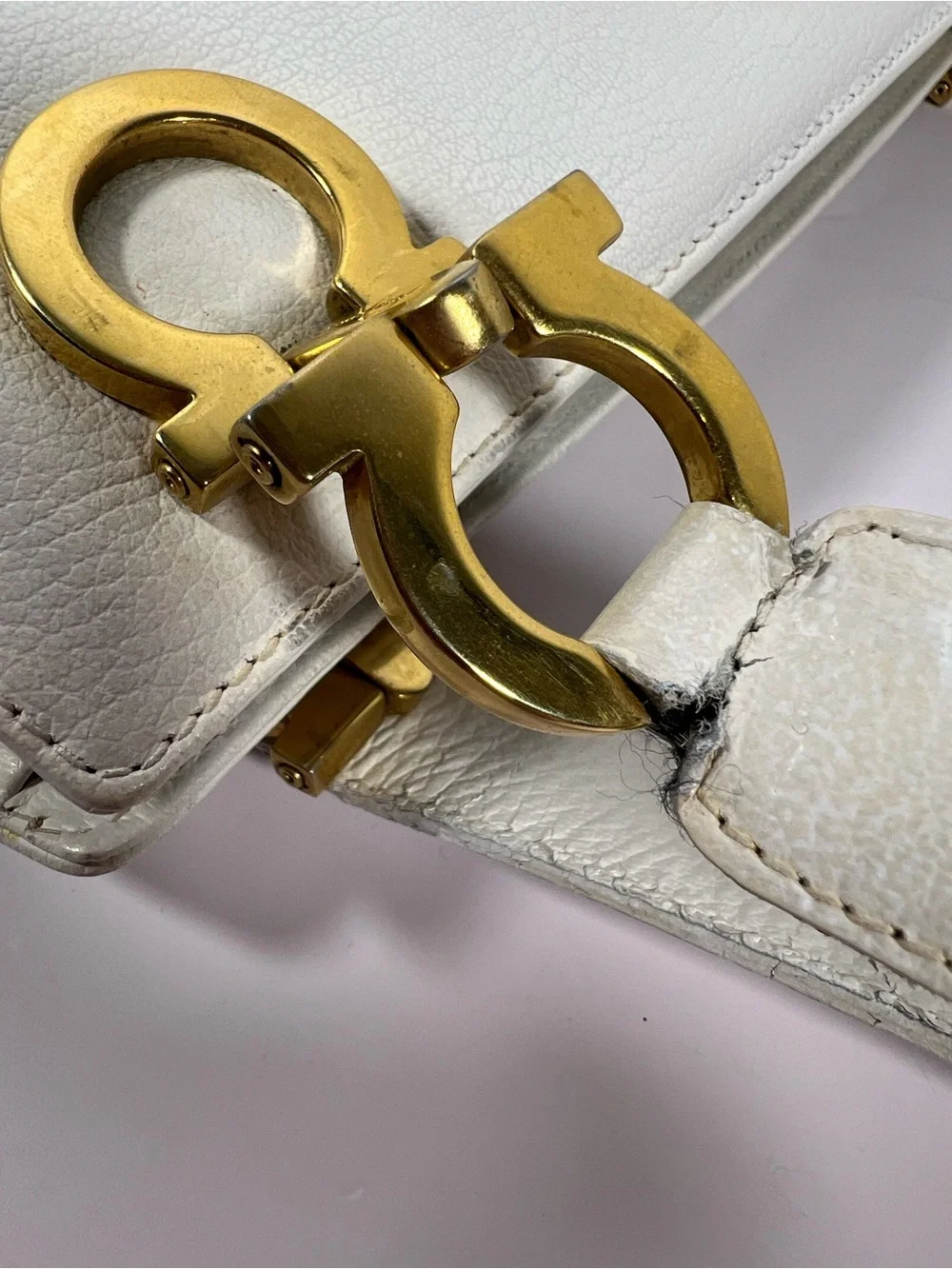 3080: Salvatore Ferragamo Gancini White Leather Shoulder Tote Bag